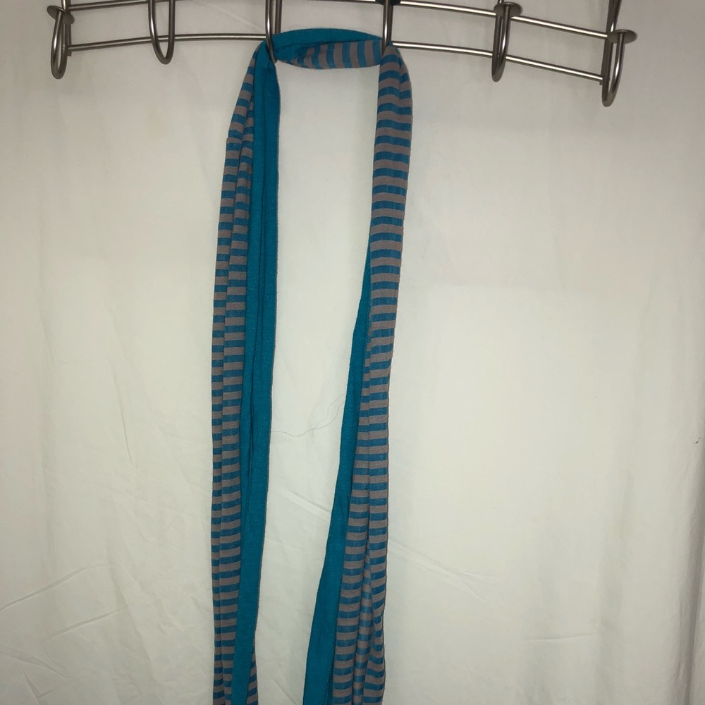 Scarf - Picture 5 of 6